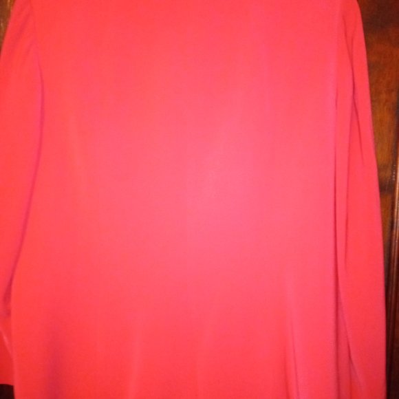 CHURCH FLOW!! 2-piece fuchsia pink & black skirt suit with black & gold buttons - Picture 4 of 6